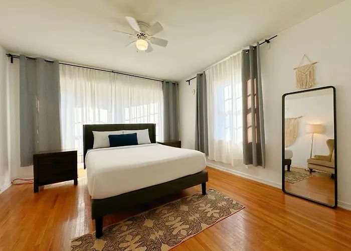 Bargain Beverly Hills 3 Bedroom In Great Area 5 Minutes To Rodeo Drive