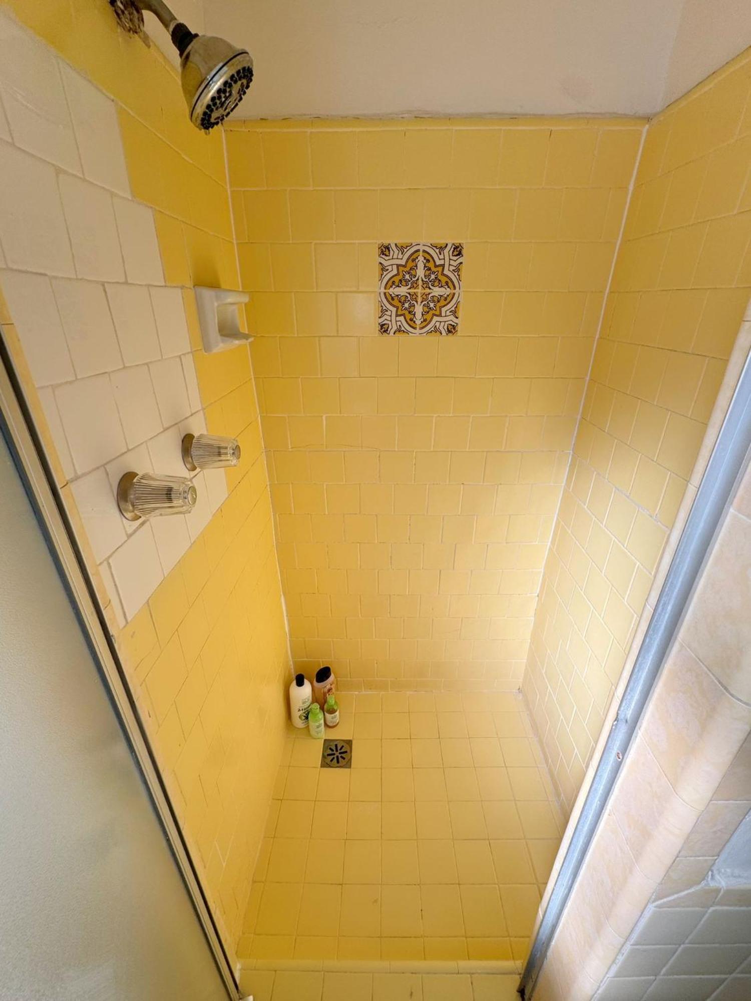 Bargain Beverly Hills 3 Bedroom In Great Area 5 Minutes To Rodeo Drive Apartment Los Angeles